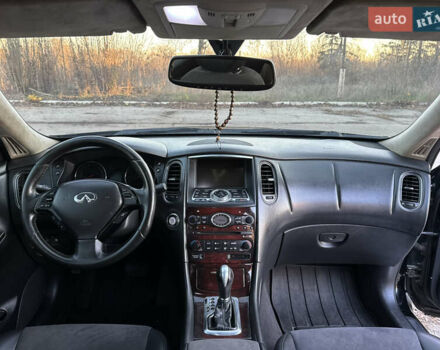 Черный Инфинити EX 35, объемом двигателя 3.5 л и пробегом 170 тыс. км за 9500 $, фото 7 на Automoto.ua