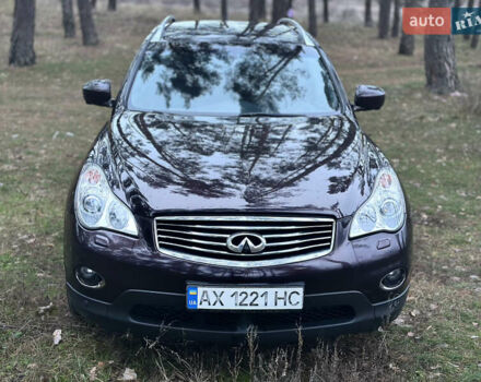 Красный Инфинити EX 35, объемом двигателя 3.5 л и пробегом 165 тыс. км за 11799 $, фото 2 на Automoto.ua