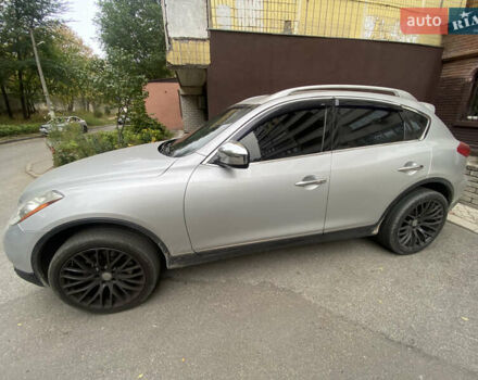 Серый Инфинити EX 35, объемом двигателя 3.5 л и пробегом 260 тыс. км за 9600 $, фото 5 на Automoto.ua