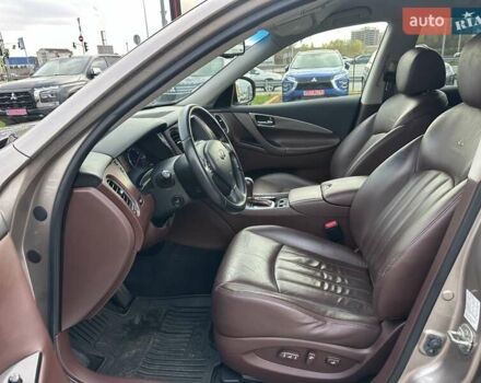 Серый Инфинити EX 35, объемом двигателя 3.5 л и пробегом 151 тыс. км за 13200 $, фото 17 на Automoto.ua