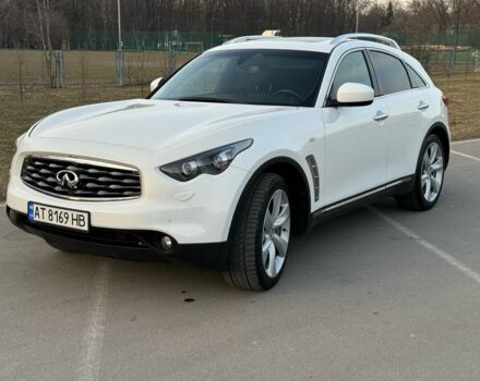 Белый Инфинити FX 30, объемом двигателя 3 л и пробегом 173 тыс. км за 16500 $, фото 5 на Automoto.ua
