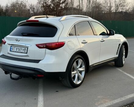 Белый Инфинити FX 30, объемом двигателя 3 л и пробегом 173 тыс. км за 16500 $, фото 1 на Automoto.ua