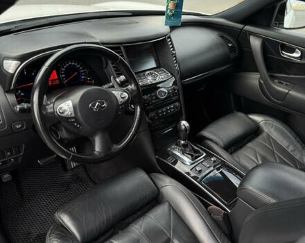 Белый Инфинити FX 30, объемом двигателя 3 л и пробегом 175 тыс. км за 15200 $, фото 33 на Automoto.ua