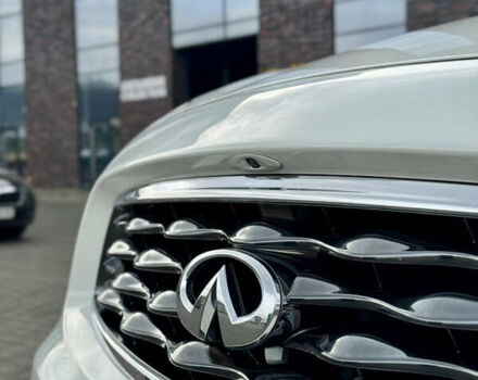 Белый Инфинити FX 30, объемом двигателя 3 л и пробегом 175 тыс. км за 15200 $, фото 8 на Automoto.ua