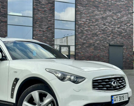 Белый Инфинити FX 30, объемом двигателя 3 л и пробегом 175 тыс. км за 15200 $, фото 14 на Automoto.ua