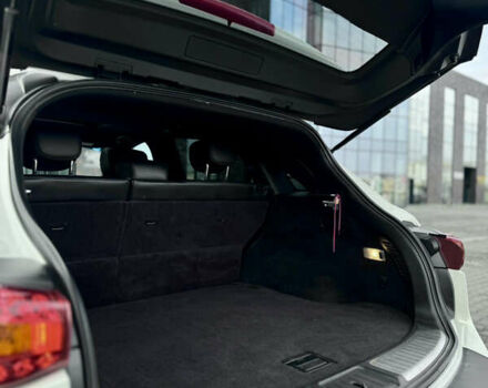 Белый Инфинити FX 30, объемом двигателя 3 л и пробегом 175 тыс. км за 15200 $, фото 29 на Automoto.ua