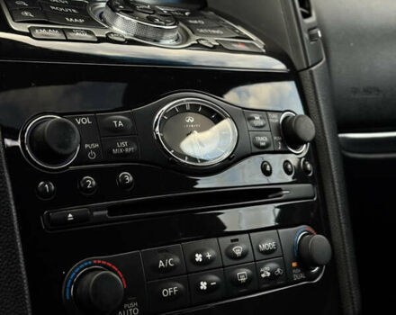 Белый Инфинити FX 30, объемом двигателя 3 л и пробегом 175 тыс. км за 15200 $, фото 54 на Automoto.ua