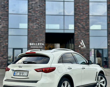 Белый Инфинити FX 30, объемом двигателя 3 л и пробегом 175 тыс. км за 15200 $, фото 20 на Automoto.ua