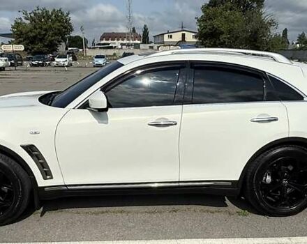 Белый Инфинити FX 30, объемом двигателя 3 л и пробегом 145 тыс. км за 17000 $, фото 6 на Automoto.ua