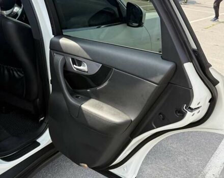 Белый Инфинити FX 30, объемом двигателя 3 л и пробегом 145 тыс. км за 17000 $, фото 19 на Automoto.ua