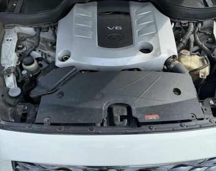 Белый Инфинити FX 30, объемом двигателя 3 л и пробегом 145 тыс. км за 17000 $, фото 26 на Automoto.ua