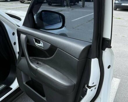 Белый Инфинити FX 30, объемом двигателя 3 л и пробегом 145 тыс. км за 17000 $, фото 20 на Automoto.ua