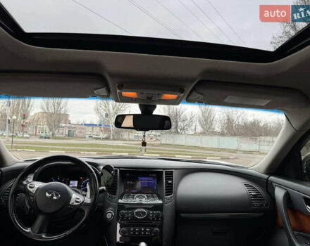 Белый Инфинити FX 30, объемом двигателя 3 л и пробегом 207 тыс. км за 13990 $, фото 13 на Automoto.ua