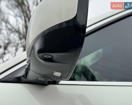 Белый Инфинити FX 30, объемом двигателя 3 л и пробегом 207 тыс. км за 13990 $, фото 4 на Automoto.ua