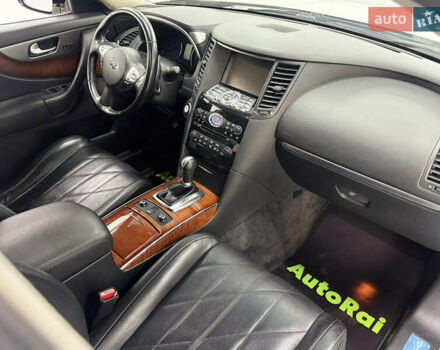 Белый Инфинити FX 30, объемом двигателя 2.99 л и пробегом 116 тыс. км за 18500 $, фото 8 на Automoto.ua