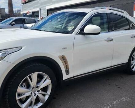 Білий Інфініті FX 30, об'ємом двигуна 3 л та пробігом 190 тис. км за 16900 $, фото 1 на Automoto.ua