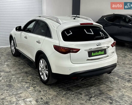 Белый Инфинити FX 30, объемом двигателя 2.99 л и пробегом 116 тыс. км за 18500 $, фото 5 на Automoto.ua