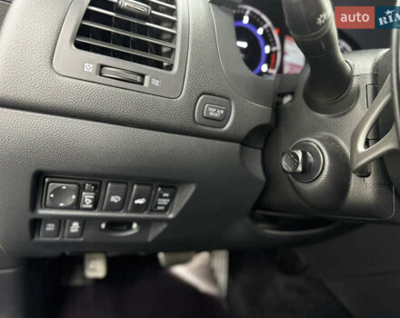 Белый Инфинити FX 30, объемом двигателя 2.99 л и пробегом 116 тыс. км за 18500 $, фото 13 на Automoto.ua