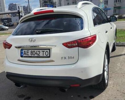 Білий Інфініті FX 30, об'ємом двигуна 3 л та пробігом 190 тис. км за 16900 $, фото 4 на Automoto.ua