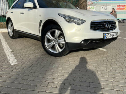 Інфініті FX 30 2011 у Одесі на Automoto.ua Білий Інфініті FX 30, об'ємом двигуна 3 л та пробігом 167 тис. км за 15999 $, фото 1 на Automoto.ua