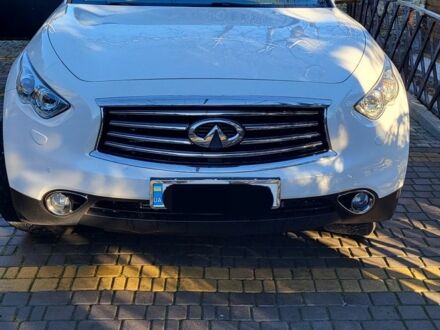 Белый Инфинити FX 30, объемом двигателя 2.99 л и пробегом 115 тыс. км за 19000 $, фото 1 на Automoto.ua