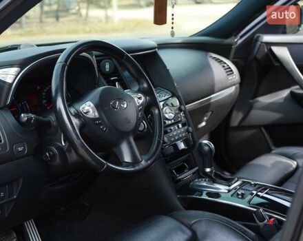 Чорний Інфініті FX 30, об'ємом двигуна 3 л та пробігом 226 тис. км за 15500 $, фото 39 на Automoto.ua