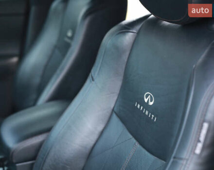 Чорний Інфініті FX 30, об'ємом двигуна 3 л та пробігом 226 тис. км за 15500 $, фото 36 на Automoto.ua