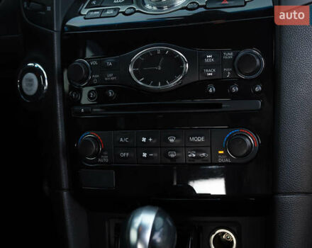 Чорний Інфініті FX 30, об'ємом двигуна 3 л та пробігом 226 тис. км за 15500 $, фото 14 на Automoto.ua