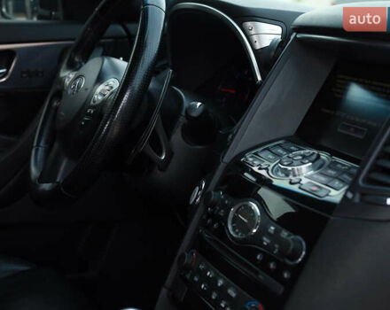 Чорний Інфініті FX 30, об'ємом двигуна 3 л та пробігом 226 тис. км за 15500 $, фото 16 на Automoto.ua
