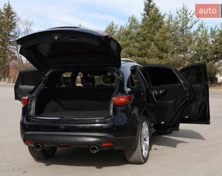 Чорний Інфініті FX 30, об'ємом двигуна 3 л та пробігом 226 тис. км за 15500 $, фото 12 на Automoto.ua