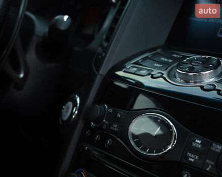 Чорний Інфініті FX 30, об'ємом двигуна 3 л та пробігом 226 тис. км за 15500 $, фото 11 на Automoto.ua