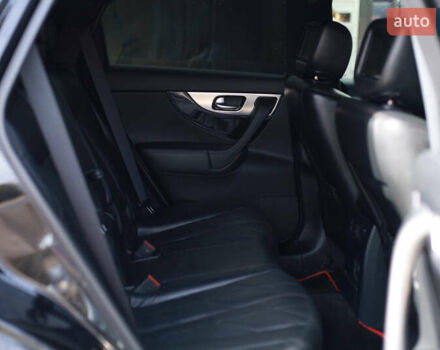 Чорний Інфініті FX 30, об'ємом двигуна 3 л та пробігом 226 тис. км за 15500 $, фото 48 на Automoto.ua