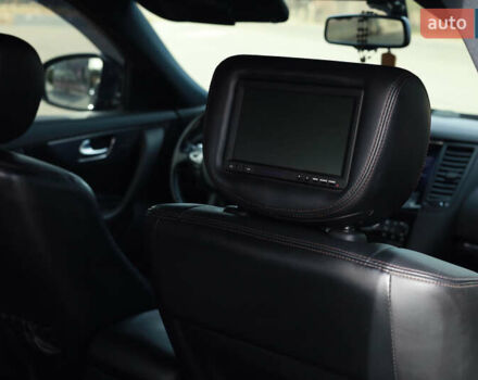 Чорний Інфініті FX 30, об'ємом двигуна 3 л та пробігом 226 тис. км за 15500 $, фото 25 на Automoto.ua