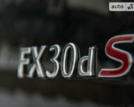 Черный Инфинити FX 30, объемом двигателя 3 л и пробегом 174 тыс. км за 17400 $, фото 9 на Automoto.ua