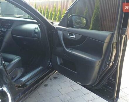 Черный Инфинити FX 30, объемом двигателя 3 л и пробегом 199 тыс. км за 16350 $, фото 39 на Automoto.ua