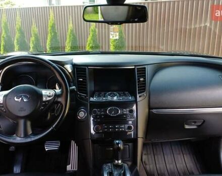 Черный Инфинити FX 30, объемом двигателя 3 л и пробегом 199 тыс. км за 16350 $, фото 70 на Automoto.ua