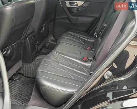 Черный Инфинити FX 30, объемом двигателя 3 л и пробегом 309 тыс. км за 14500 $, фото 31 на Automoto.ua