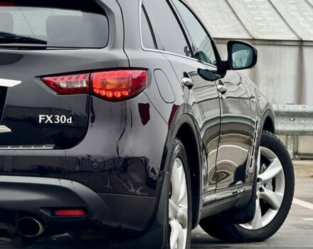 Черный Инфинити FX 30, объемом двигателя 2.99 л и пробегом 159 тыс. км за 16500 $, фото 19 на Automoto.ua