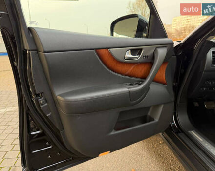 Черный Инфинити FX 30, объемом двигателя 3 л и пробегом 137 тыс. км за 17999 $, фото 27 на Automoto.ua