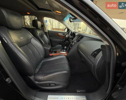 Черный Инфинити FX 30, объемом двигателя 3 л и пробегом 137 тыс. км за 17999 $, фото 41 на Automoto.ua