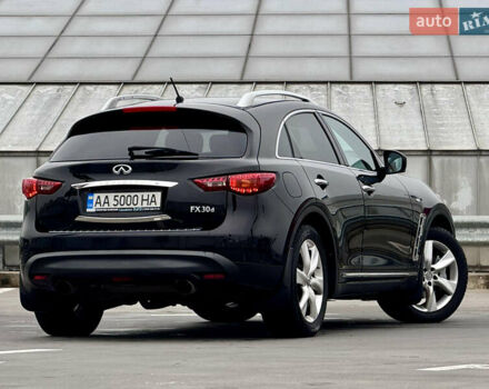 Черный Инфинити FX 30, объемом двигателя 2.99 л и пробегом 159 тыс. км за 16500 $, фото 14 на Automoto.ua