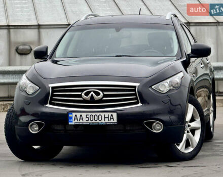 Черный Инфинити FX 30, объемом двигателя 2.99 л и пробегом 159 тыс. км за 16500 $, фото 2 на Automoto.ua