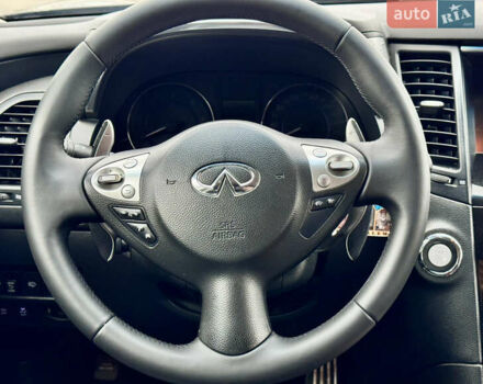 Черный Инфинити FX 30, объемом двигателя 2.99 л и пробегом 159 тыс. км за 16500 $, фото 35 на Automoto.ua