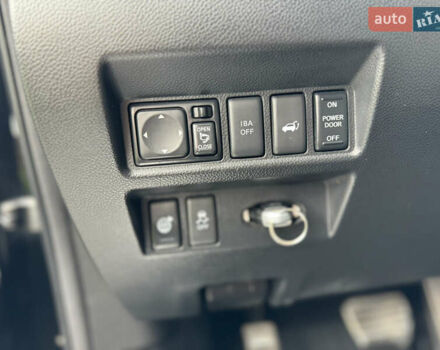 Черный Инфинити FX 30, объемом двигателя 3 л и пробегом 288 тыс. км за 15000 $, фото 13 на Automoto.ua