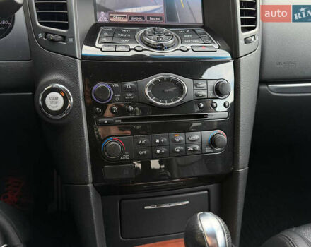 Черный Инфинити FX 30, объемом двигателя 3 л и пробегом 137 тыс. км за 17999 $, фото 26 на Automoto.ua