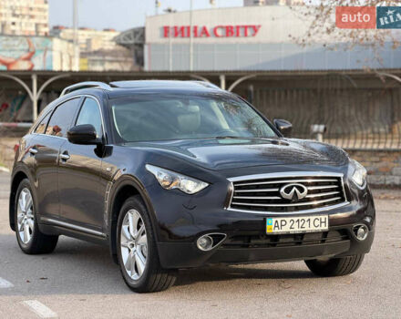 Черный Инфинити FX 30, объемом двигателя 3 л и пробегом 137 тыс. км за 17999 $, фото 4 на Automoto.ua