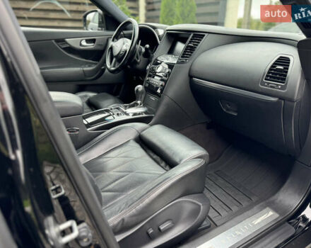 Черный Инфинити FX 30, объемом двигателя 3 л и пробегом 288 тыс. км за 15000 $, фото 26 на Automoto.ua