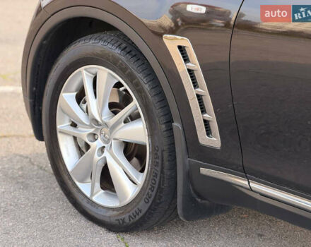 Черный Инфинити FX 30, объемом двигателя 3 л и пробегом 137 тыс. км за 17999 $, фото 20 на Automoto.ua