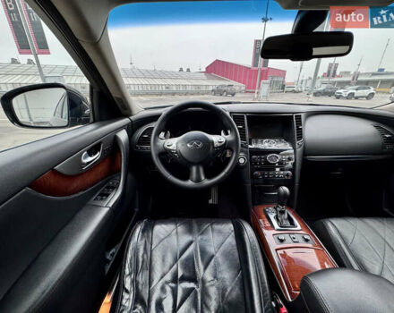 Черный Инфинити FX 30, объемом двигателя 2.99 л и пробегом 159 тыс. км за 16500 $, фото 37 на Automoto.ua