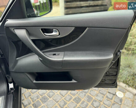 Черный Инфинити FX 30, объемом двигателя 3 л и пробегом 288 тыс. км за 15000 $, фото 28 на Automoto.ua